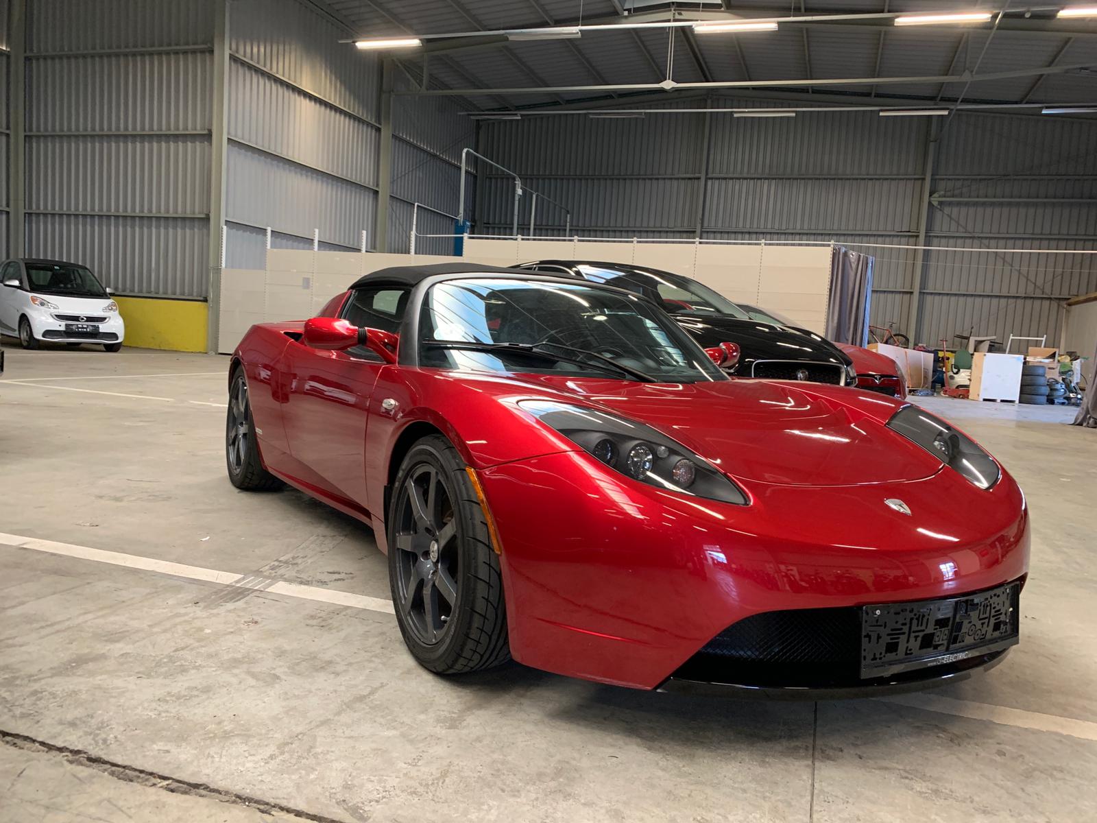 Tesla Roadster ist bei G-Electric verfügbar.